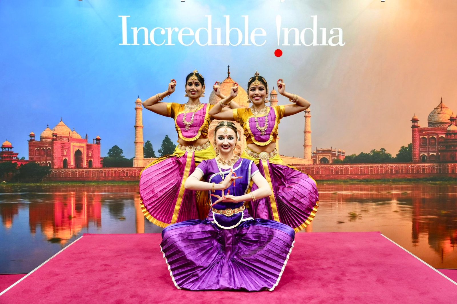 India shines at Holiday World & Region World Tourism Expo, Prague!