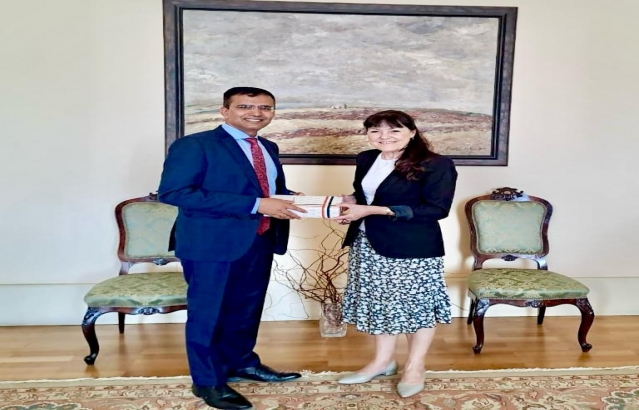 Ambassador Shri Raveesh Kumar presented his credentials to the President of the Czech Republic Petr Pavel at distinguished ceremony held at historic Prague Castle.