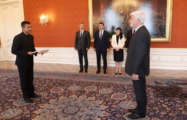 Ambassador Shri Raveesh Kumar presented his credentials to the President of the Czech Republic Petr Pavel at distinguished ceremony held at historic Prague Castle.