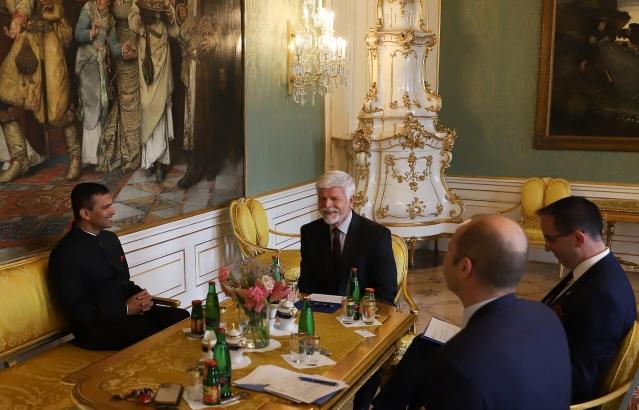 Ambassador Shri Raveesh Kumar presented his credentials to the President of the Czech Republic Petr Pavel at distinguished ceremony held at historic Prague Castle.