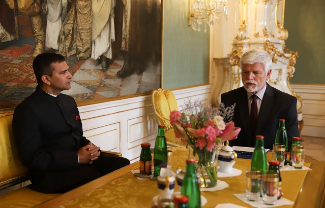 Ambassador Shri Raveesh Kumar presented his credentials to the President of the Czech Republic Petr Pavel at distinguished ceremony held at historic Prague Castle.