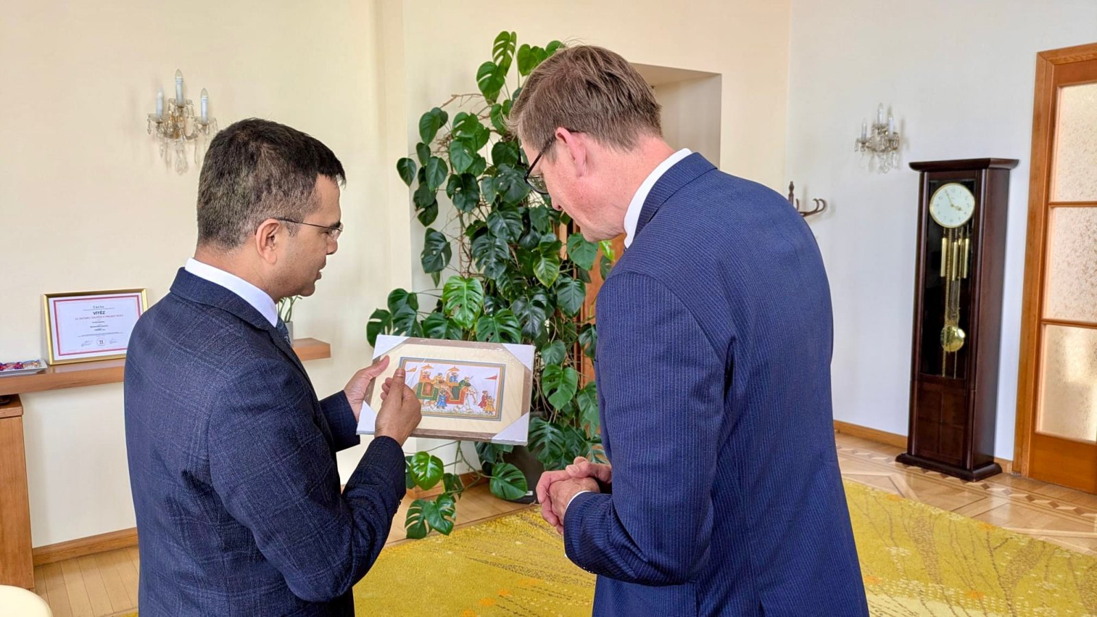Ambassador Raveesh Kumar  had a productive meeting with Martin Kupka, Minister of Transport Ministerstvo dopravy ČR, to discuss expanding India–Czech cooperation in key sectors.