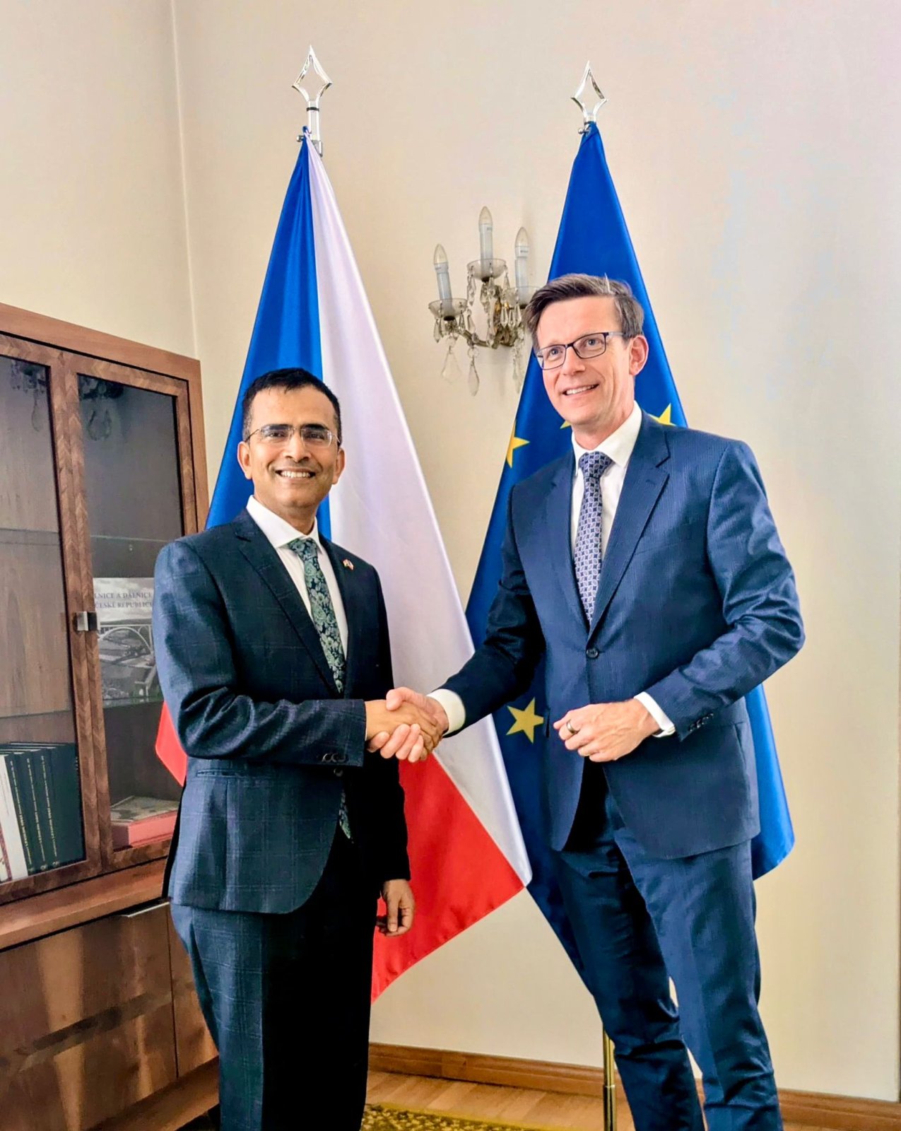 Ambassador Raveesh Kumar  had a productive meeting with Martin Kupka, Minister of Transport Ministerstvo dopravy ČR, to discuss expanding India–Czech cooperation in key sectors.